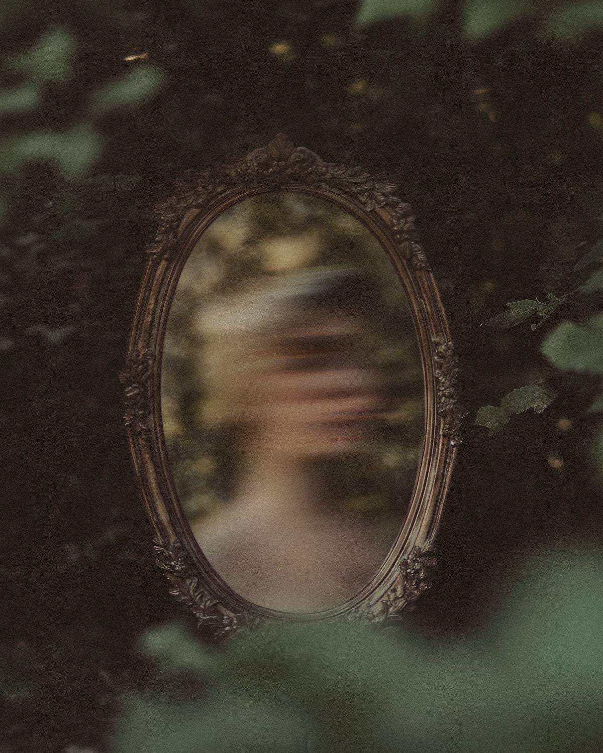 Sessizliğin Aynasında